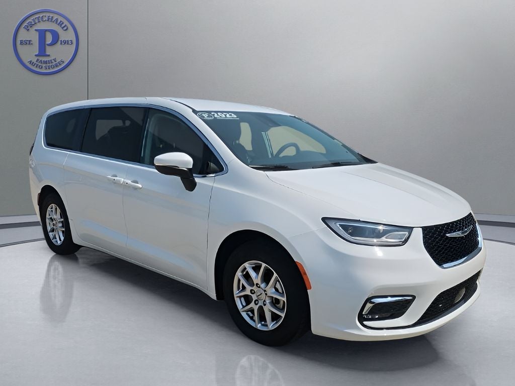 2023 Chrysler Pacifica Touring L in Bright White Clearcoat — front three-quarter view