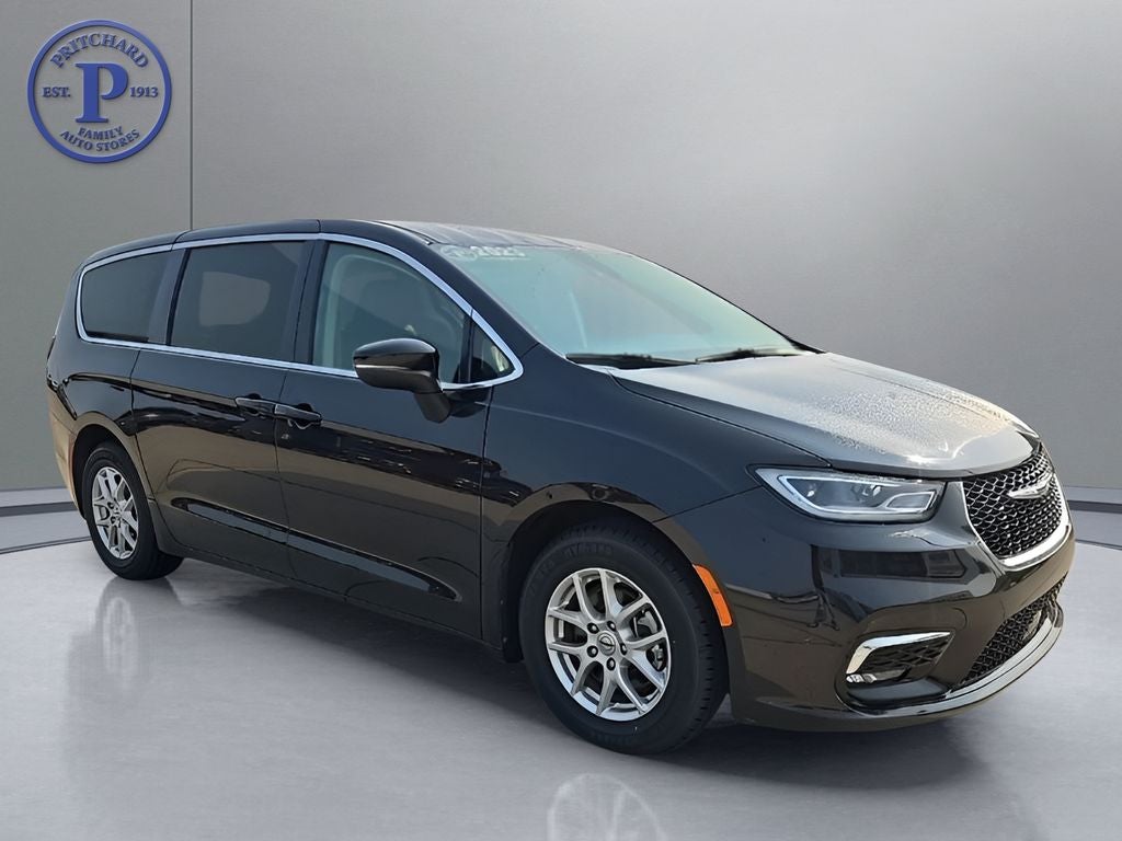 2023 Chrysler Pacifica Touring L in Brilliant Black Crystal Pearlcoat — front three-quarter view