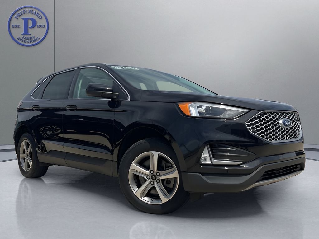 2023 Ford Edge SEL in Black Metallic — front three-quarter view